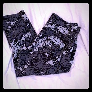 Nike crop high waste leggings